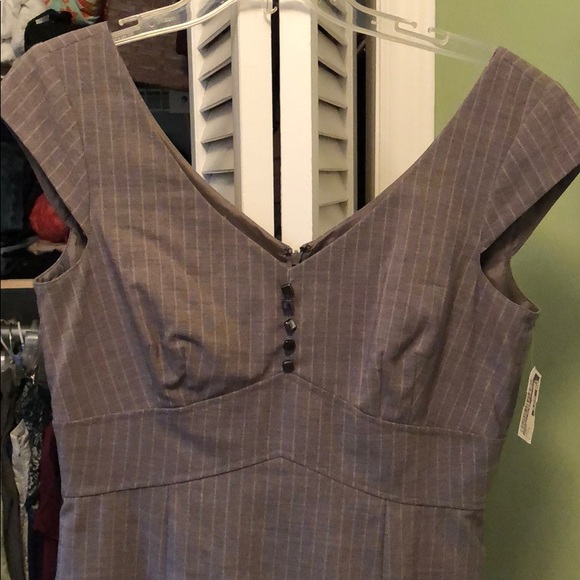 Antonio’s Melani gray pin striped dress sz6 - Picture 1 of 3
